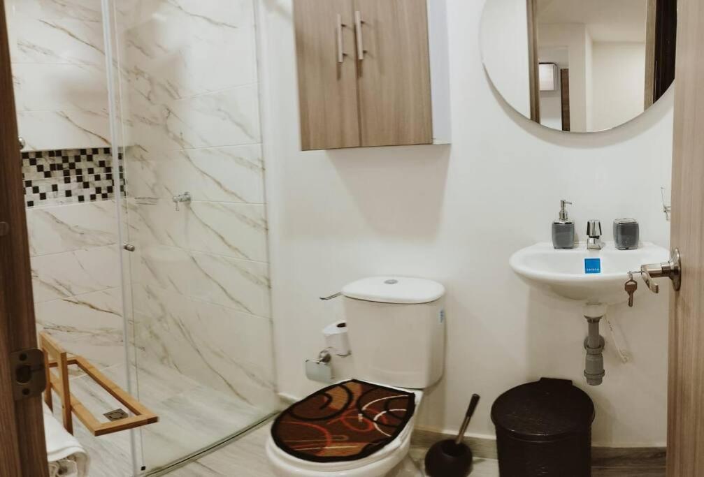 Apartamento Confortable, Amoblado En ボゴタ エクステリア 写真