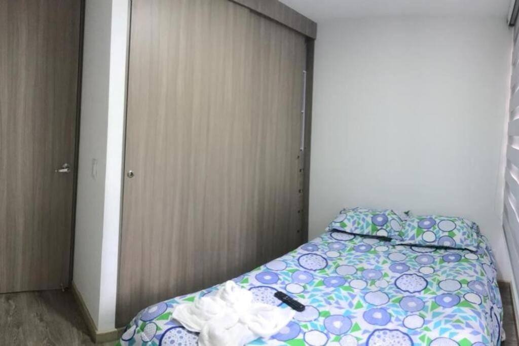 Apartamento Confortable, Amoblado En ボゴタ エクステリア 写真